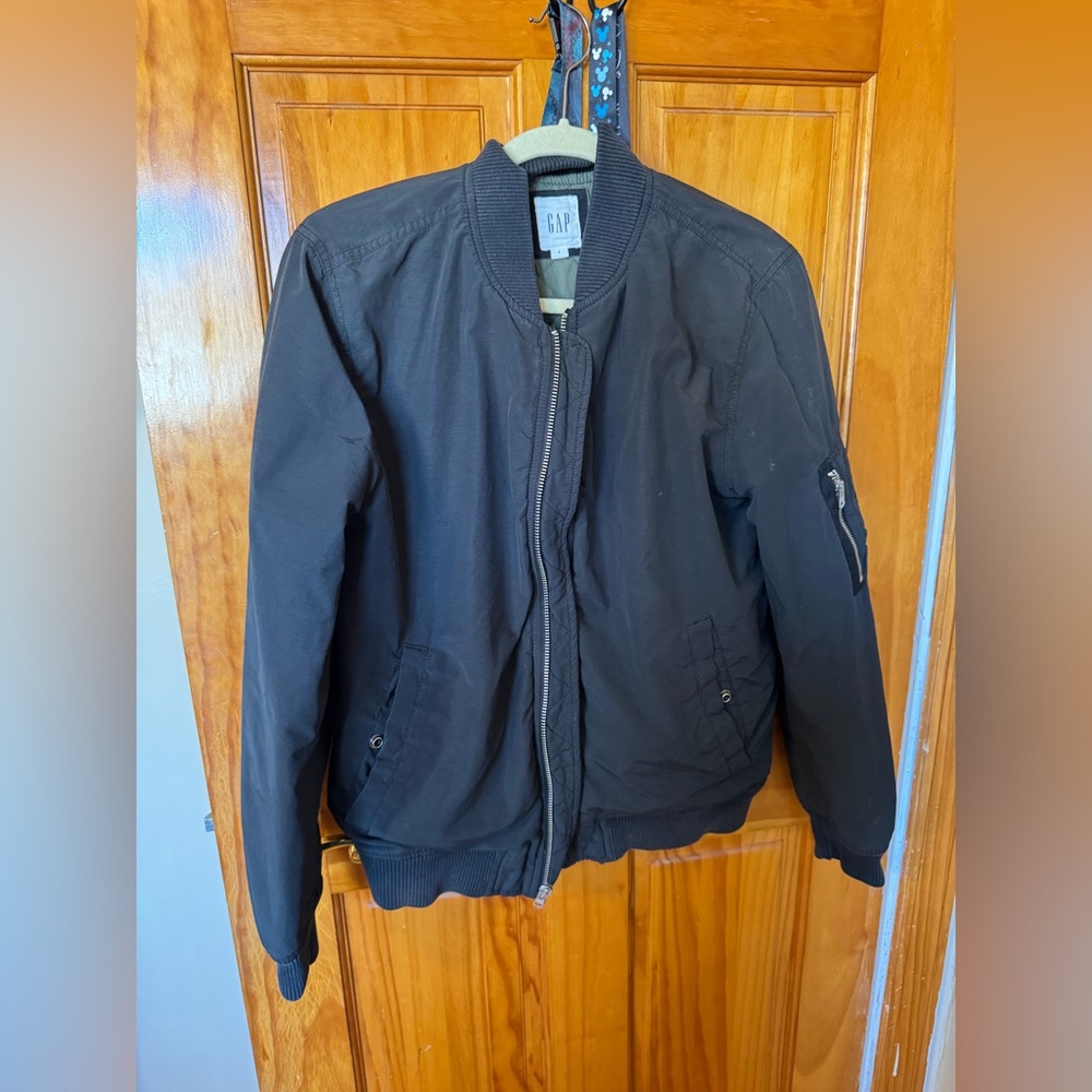 Vintage GAP Men’s Bomber Jacket (Size S) (Black/Olive Green)